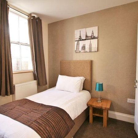 Central Studios Gloucester Place By Roomsbooked 切尔滕纳姆 外观 照片