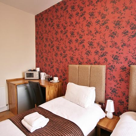 Central Studios Gloucester Place By Roomsbooked 切尔滕纳姆 外观 照片