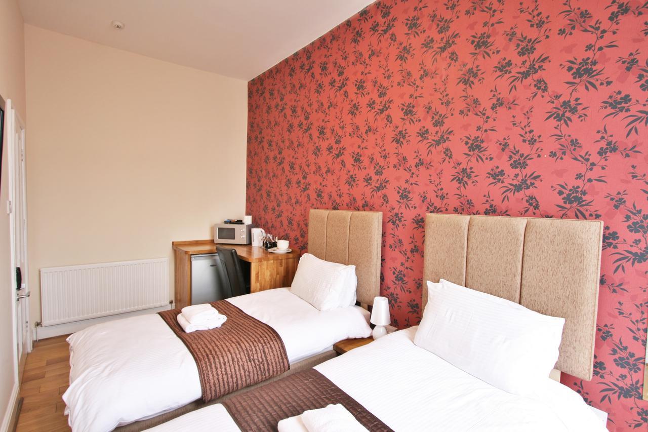 Central Studios Gloucester Place By Roomsbooked 切尔滕纳姆 外观 照片
