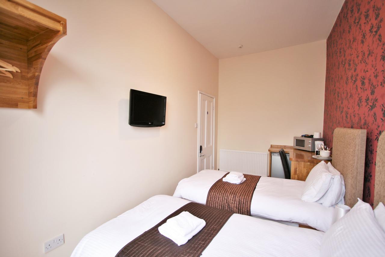 Central Studios Gloucester Place By Roomsbooked 切尔滕纳姆 外观 照片